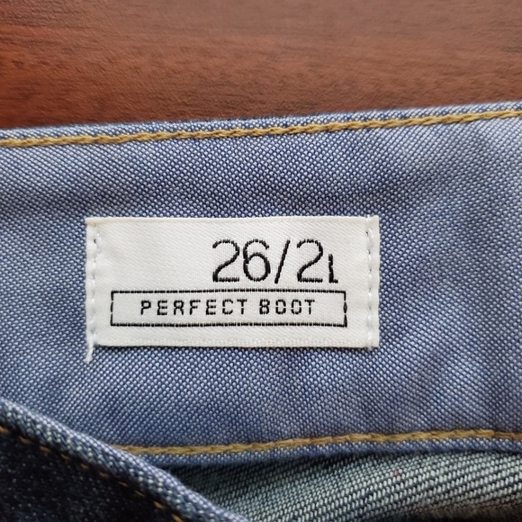 GAP 1969 Perfect Boot EUC - Picture 7 of 7